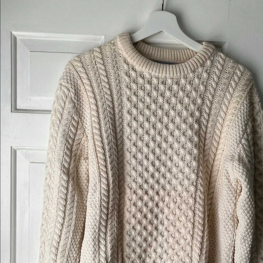 Like New The Woollen Market Ireland 🇮🇪 100% Merino Wool Cream Cable Knit Sweater - Picture 3 of 8